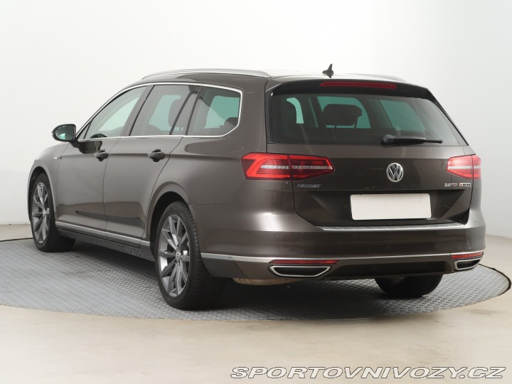 Volkswagen Ostatní modely Passat Highline 2.0 BiTDI 2016