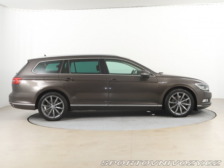 Volkswagen Ostatní modely Passat Highline 2.0 BiTDI 2016