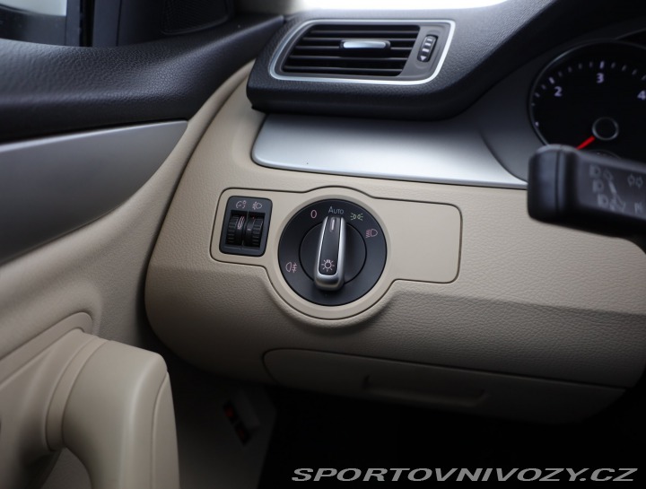 Volkswagen Passat CC CC Sportline 2.0 TDI 2012