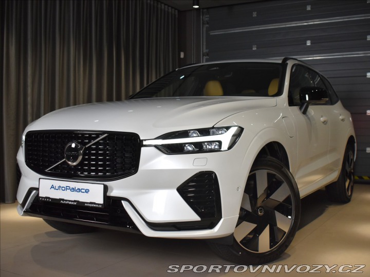 Volvo Ostatní modely XC60 2,0 T6 AWD Ultra Dark Pl 2025