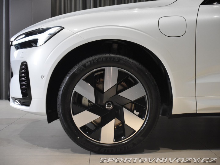 Volvo Ostatní modely XC60 2,0 T6 AWD Ultra Dark Pl 2025