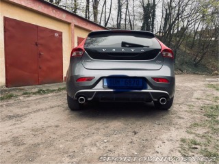 Volvo V40 2,0 R design 1800