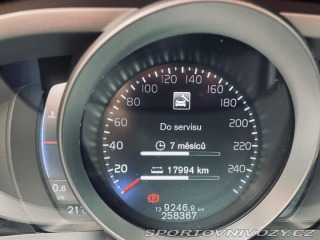 Volvo V40 2,0 R design 1800
