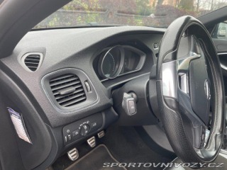 Volvo V40 2,0 R design 1800