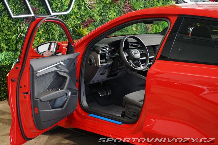 Audi RS3 Limo B&O Matrix Záruk 2024
