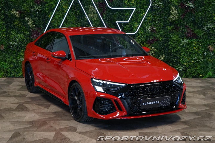 Audi RS3 Limo B&O Matrix Záruk 2024