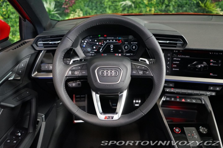 Audi RS3 Limo B&O Matrix Záruk 2024