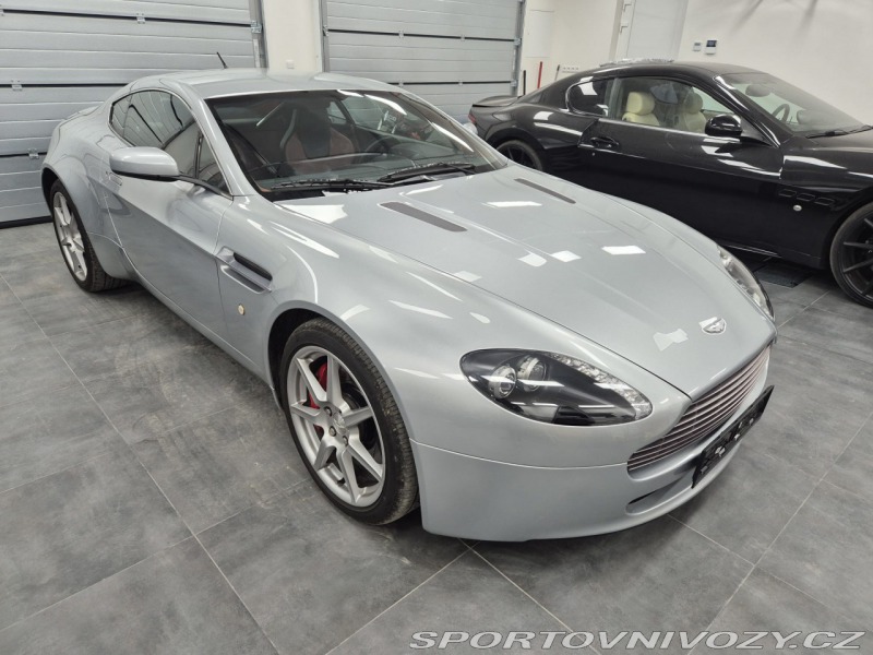 Aston Martin Vantage V8 Manual