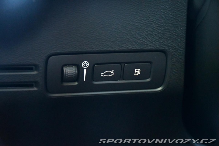 Volvo Ostatní modely XC40 T5 INSCRIPTION RECHARGE K 2021