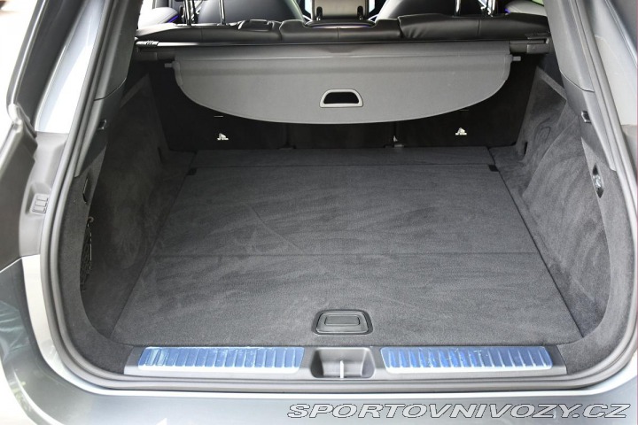 Mercedes-Benz Ostatní modely EQS 580 4M SUV REZERVACE 2024