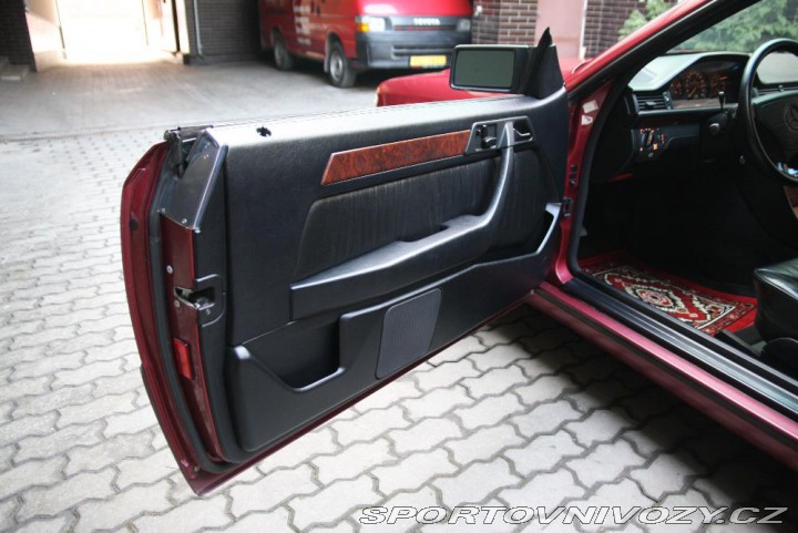 Mercedes-Benz Ostatní modely 124 300 CE-24V 1993
