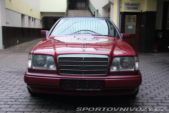 Mercedes-Benz Ostatní modely 124 300 CE-24V 1993