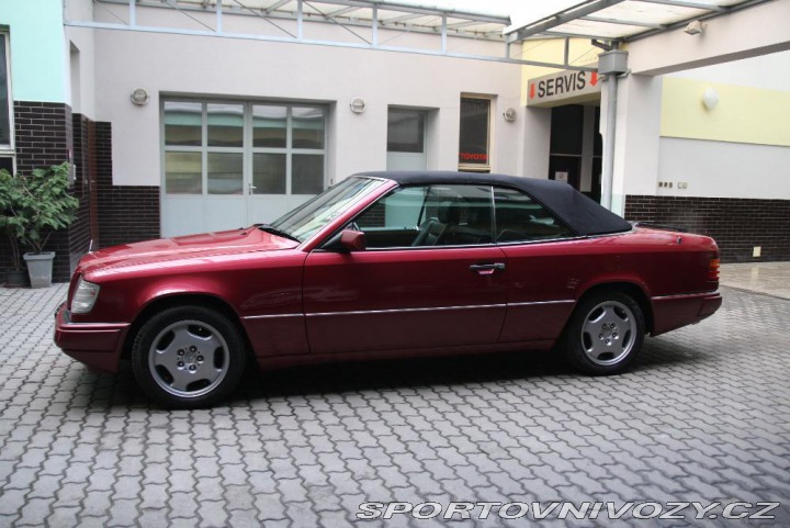 Mercedes-Benz Ostatní modely 124 300 CE-24V 1993