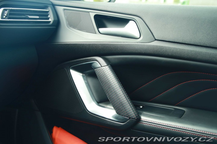 Peugeot 308 GT 2015