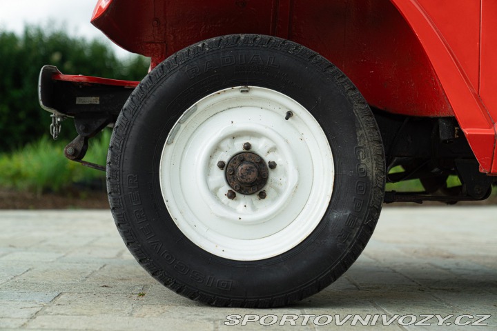 Ostatní značky Ostatní modely Jeep COMANDO 1976