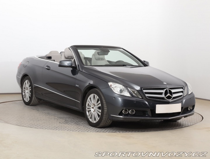 Mercedes-Benz E E 200 2010