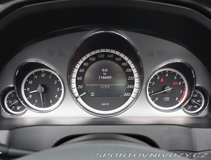 Mercedes-Benz E E 200 2010
