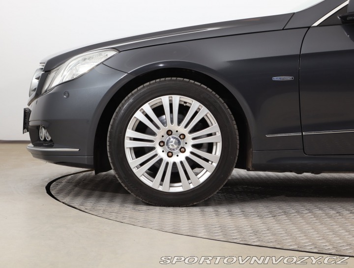Mercedes-Benz E E 200 2010
