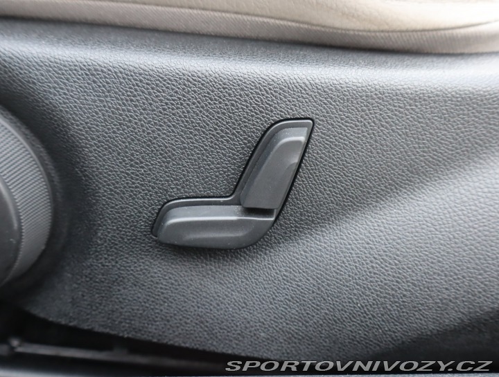 Mercedes-Benz E E 200 2010