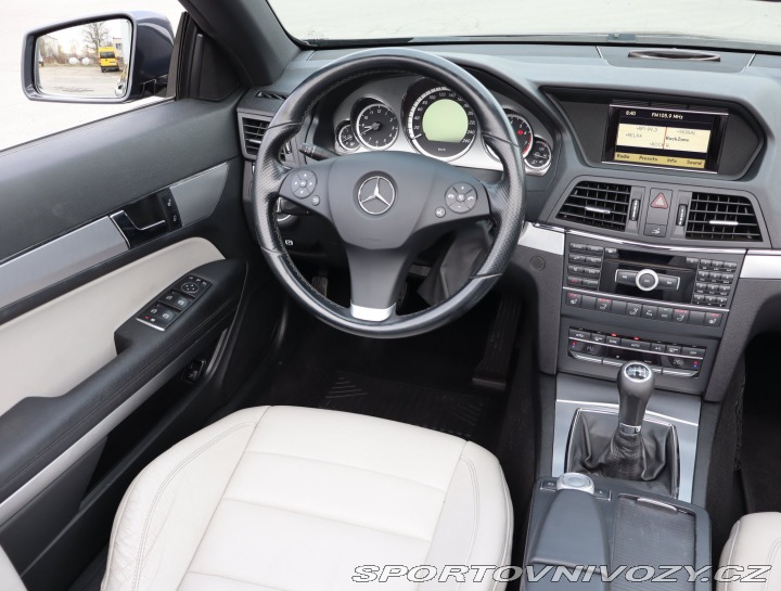 Mercedes-Benz E E 200 2010