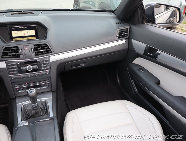 Mercedes-Benz E E 200 2010