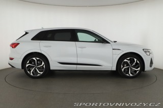 Audi Ostatní modely e-tron  e-tron 50 quattro 2021