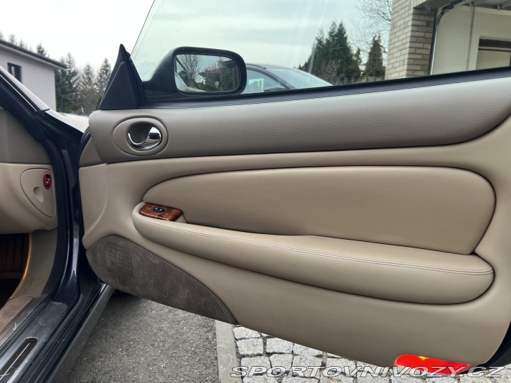 Jaguar XKR  2005