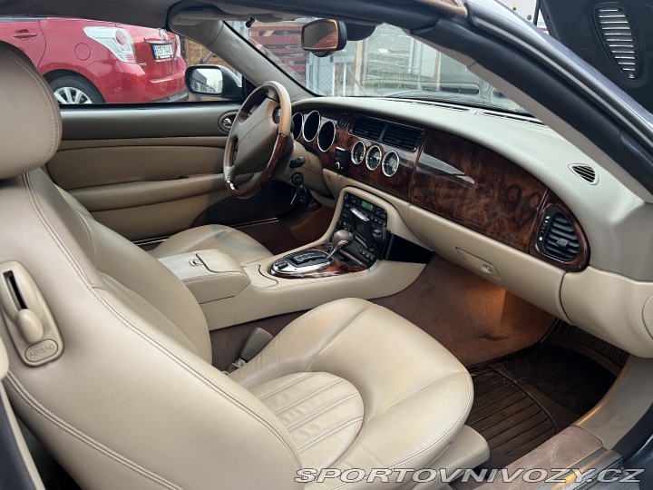 Jaguar XKR  2005