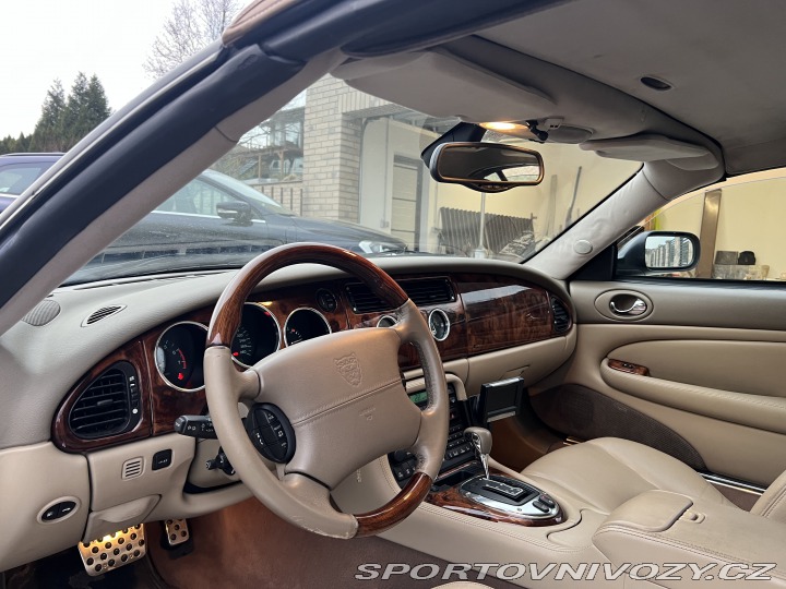 Jaguar XKR  2005