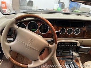 Jaguar XKR  2005