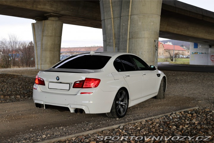 BMW M5 2012