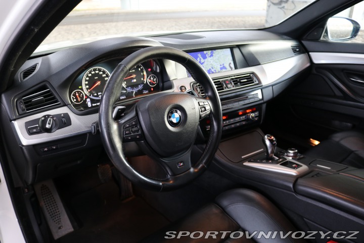 BMW M5 2012