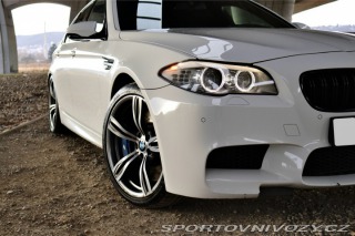BMW M5  2012