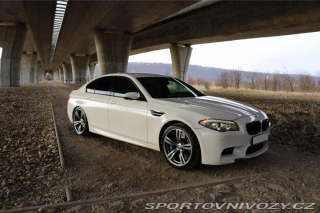 BMW M5  2012