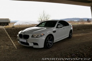 BMW M5  2012