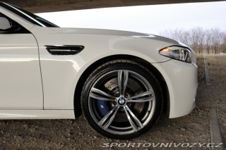 BMW M5  2012