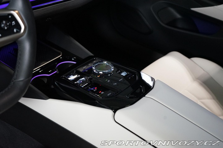 BMW 5 550e xDrive B&W Pano 2024