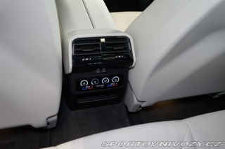 BMW 5 550e xDrive B&W Pano 2024