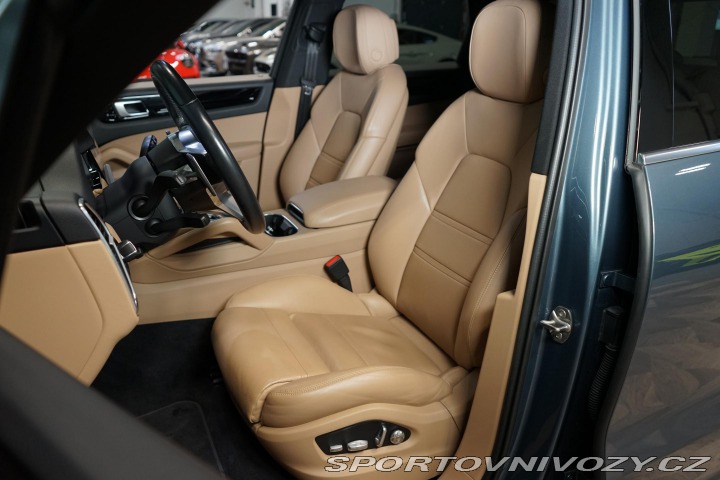 Porsche Cayenne PCCB PDLS+ Chrono Tažné V 2020