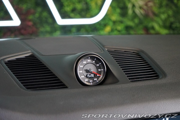Porsche Cayenne PCCB PDLS+ Chrono Tažné V 2020