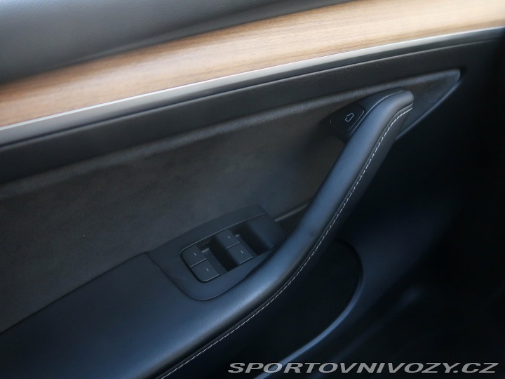 Tesla Model Y Long Range AWD 75kWh 2021