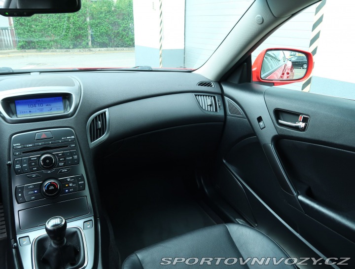 Hyundai Genesis Coupé 2.0 Turbo 2011
