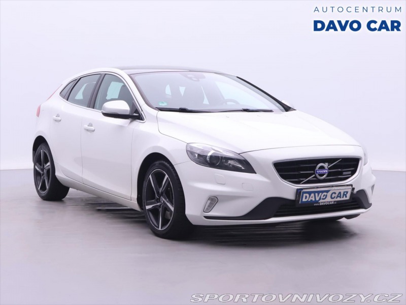 Volvo V40 2,0 D4 140kW CZ R design
