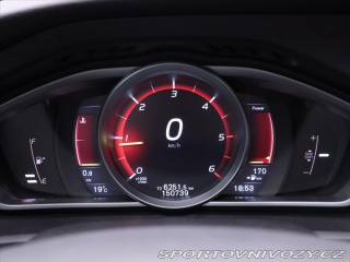 Volvo V40 2,0 D4 140kW CZ R design 2015