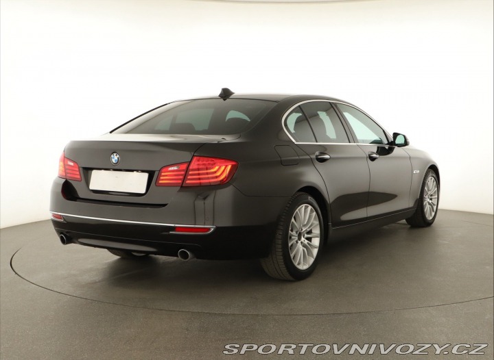 BMW 5 Luxury Line 535d xDrive 2015