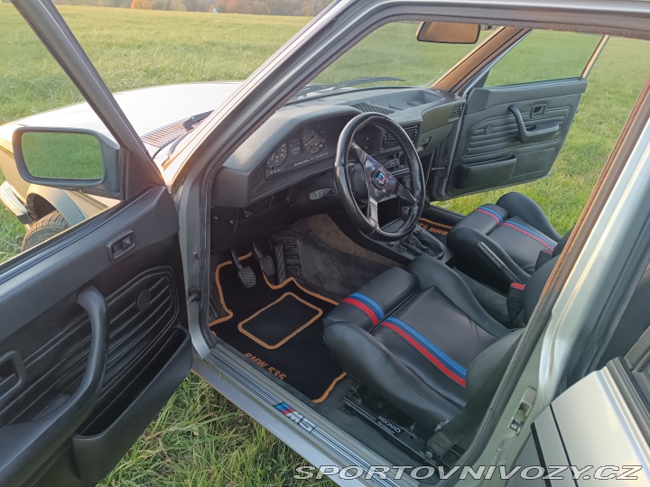BMW 5 E28/M5 1988