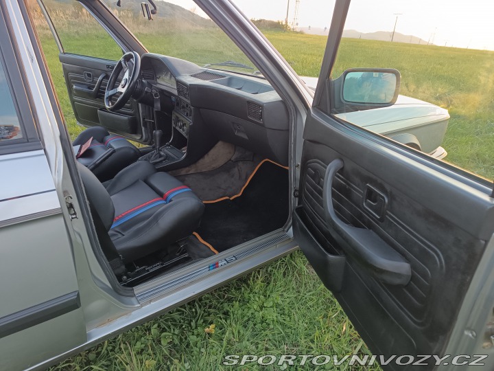 BMW 5 E28/M5 1988