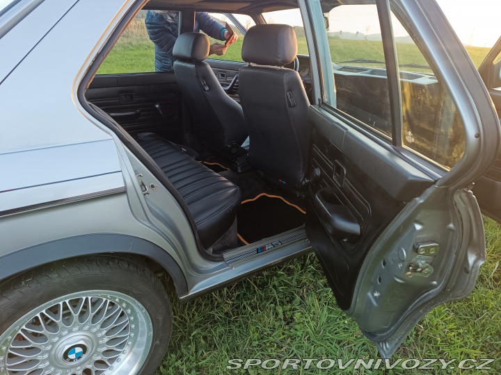 BMW 5 E28/M5 1988