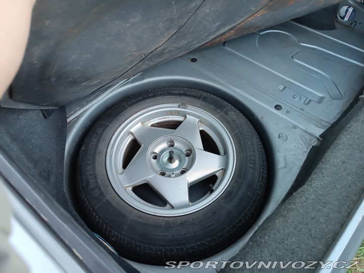 BMW 5 E28/M5 1988