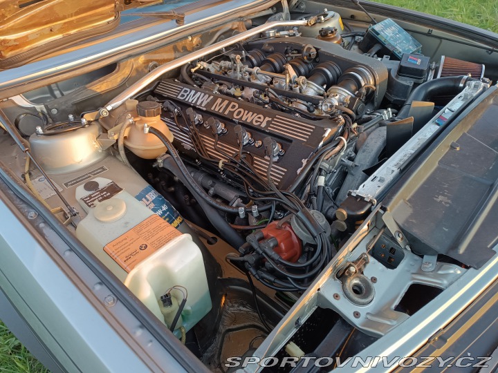 BMW 5 E28/M5 1988